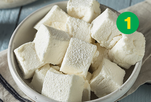 Id&eacute;e dessert: Des guimauves &laquo; maison &raquo;